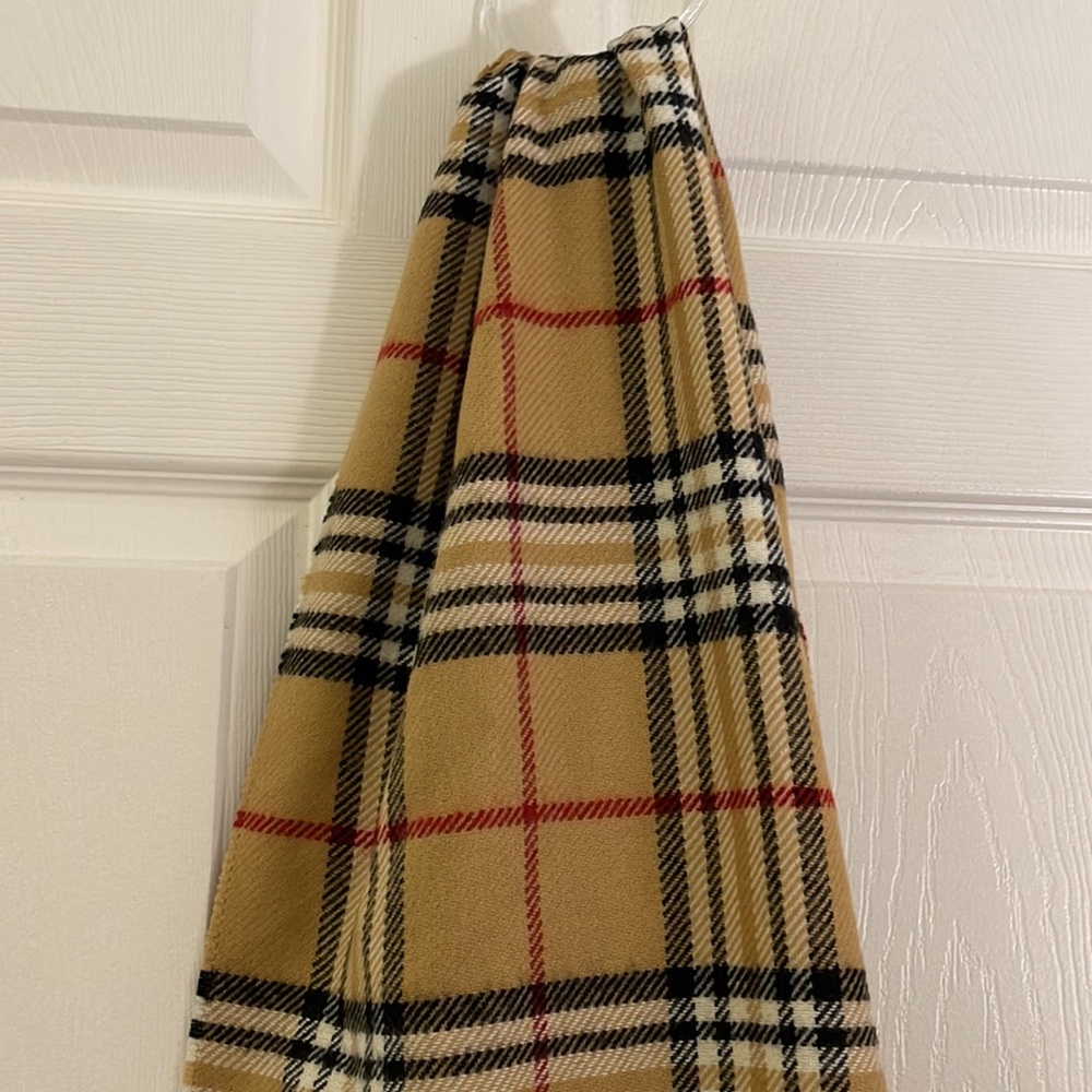 Scarf - Picture 3 of 4